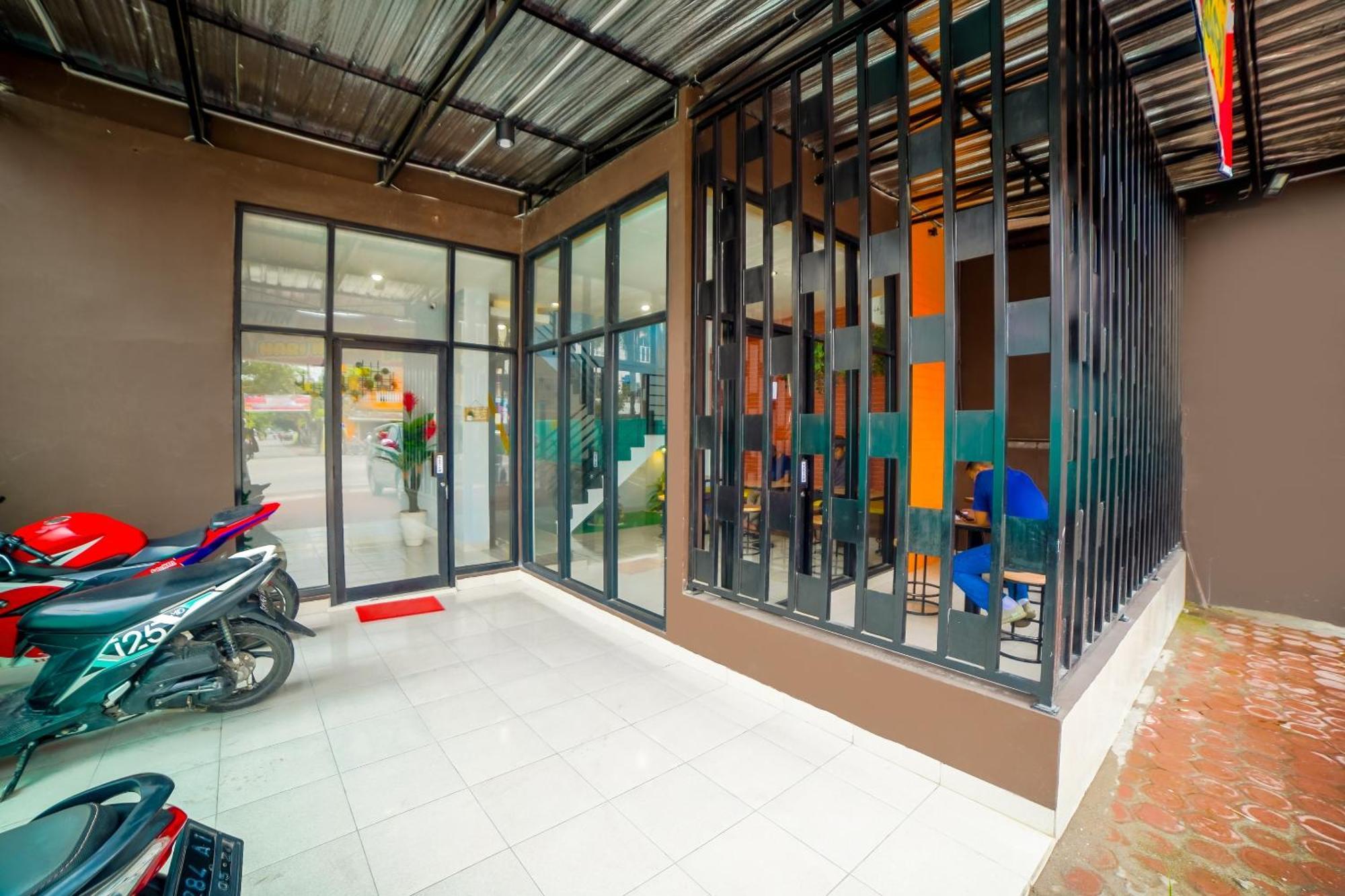 OYO 90874 Millenium Inn 2 Medan Exterior foto